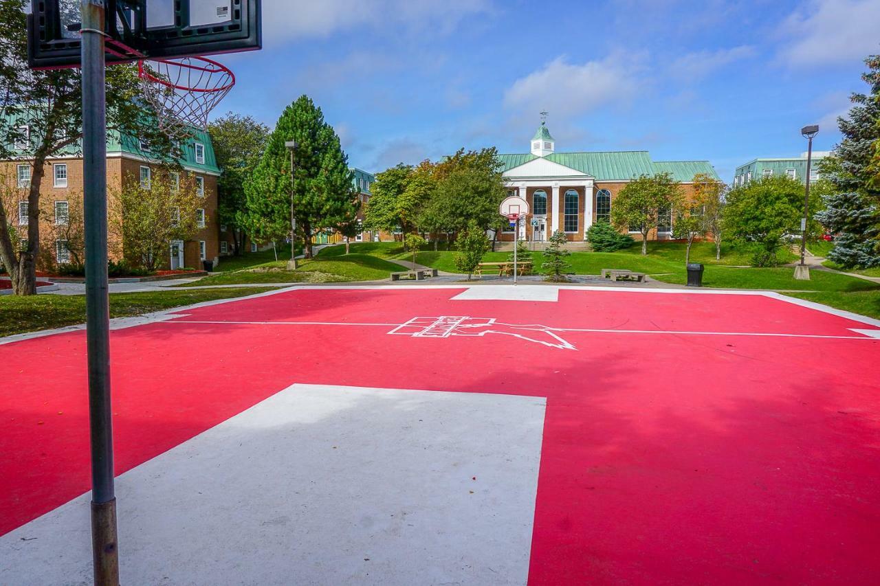 Memorial University 세인트존스 외부 사진